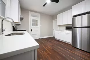 2619 W Farwell Ave, Chicago, IL 60645 - Photo 8