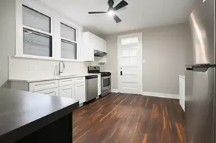 2619 W Farwell Ave, Chicago, IL 60645 - Photo 6