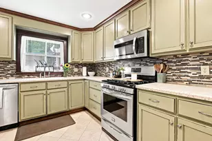 422 W Jefferson St, Morris, IL 60450 - Photo 14