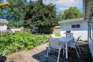 18660 W Highfield Dr, Gurnee, IL 60031 - Photo 14