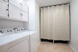 18660 W Highfield Dr, Gurnee, IL 60031 - Photo 12