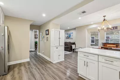 743 S Lombard Avenue, Oak Park, IL 60304 - Photo 8