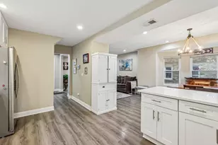 743 S Lombard Ave, Oak Park, IL 60304 - Photo 8