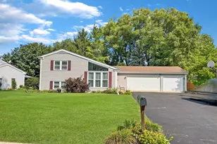 714 Walnut Ln, Marengo, IL 60152 - Photo 1