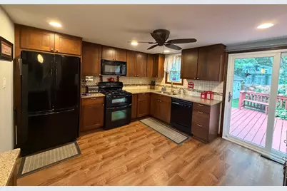 714 Walnut Lane, Marengo, IL 60152 - Photo 6