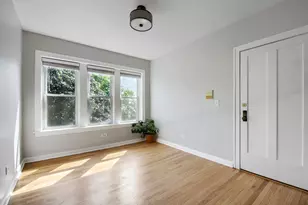 4456 N Kenneth Ave, Chicago, IL 60630 - Photo 2