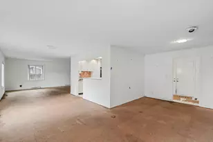 1913 Moraine Dr, Champaign, IL 61822 - Photo 12