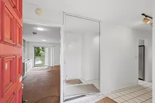 1913 Moraine Dr, Champaign, IL 61822 - Photo 8