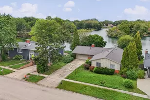 1913 Moraine Dr, Champaign, IL 61822 - Photo 42