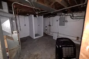 205 S Park Ave, Waukegan, IL 60085 - Photo 14