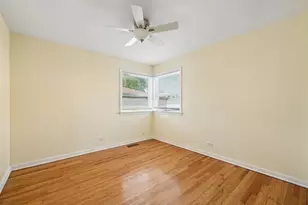 10350 Canterbury St, Westchester, IL 60154 - Photo 14