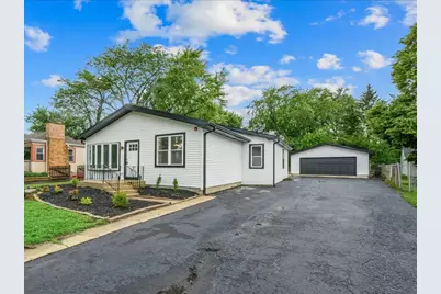 18172 W Twin Lakes Boulevard, Grayslake, IL 60030 - Photo 1