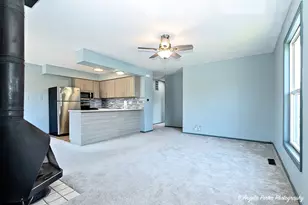 1402 Inverrary Ln, Deerfield, IL 60015 - Photo 2