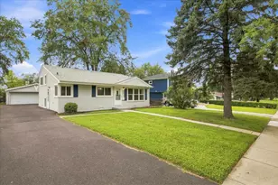 1108 Kim Pl, Lemont, IL 60439 - Photo 2