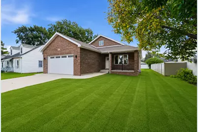 6939 W 95th Place, Oak Lawn, IL 60453 - Photo 2