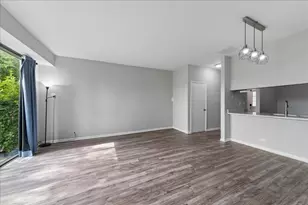 1459 Golfview Dr, Glendale Heights, IL 60139 - Photo 6
