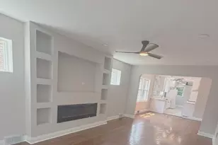 8926 S Paxton Ave, Chicago, IL 60617 - Photo 16