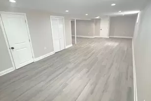 8926 S Paxton Ave, Chicago, IL 60617 - Photo 22