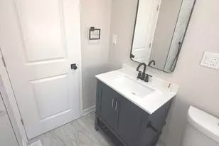8926 S Paxton Ave, Chicago, IL 60617 - Photo 6