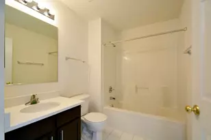 208 Westminster Dr, Bloomingdale, IL 60108 - Photo 32