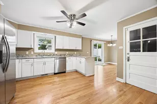 944 S Ardmore Ave, Villa Park, IL 60181 - Photo 10