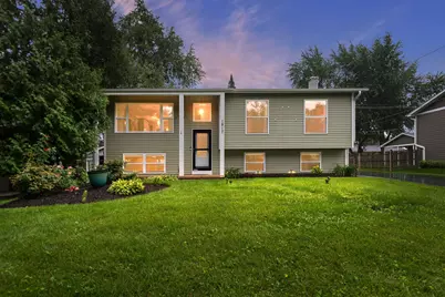 1817 Elmwood Drive, Lindenhurst, IL 60046 - Photo 1
