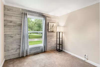 1817 Elmwood Drive, Lindenhurst, IL 60046 - Photo 14