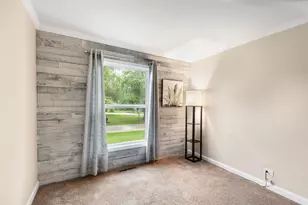 1817 Elmwood Dr, Lindenhurst, IL 60046 - Photo 14
