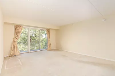 6815 N Milwaukee Avenue #507, Niles, IL 60714 - Photo 10