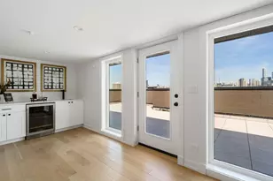 1345 W Grand Ave, Chicago, IL 60642 - Photo 20