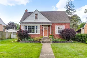 218 S Addison St, Bensenville, IL 60106 - Photo 1