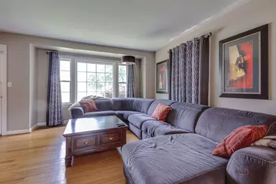 218 S Addison Street, Bensenville, IL 60106 - Photo 2