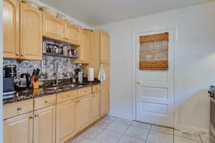 218 S Addison St, Bensenville, IL 60106 - Photo 8