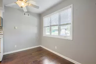 230 Manor Dr, New Lenox, IL 60451 - Photo 6