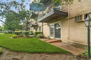 2420 E Brandenberry Ct, Arlington Heights, IL 60004 - Photo 10