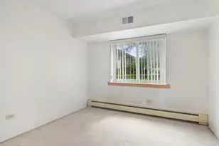 2420 E Brandenberry Ct, Arlington Heights, IL 60004 - Photo 6