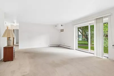 2420 E Brandenberry Court #1L, Arlington Heights, IL 60004 - Photo 4