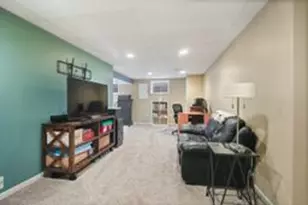 28 Hampton St, Cary, IL 60013 - Photo 20