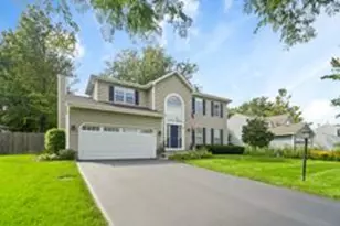 28 Hampton St, Cary, IL 60013 - Photo 1