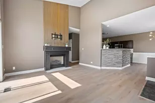819 Asbury Dr, Aurora, IL 60502 - Photo 4