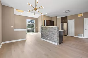 819 Asbury Dr, Aurora, IL 60502 - Photo 8