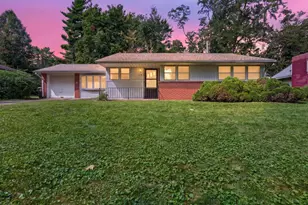 10 Walker Dr, Bloomington, IL 61701 - Photo 26