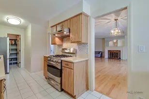 19W182 Ginny Ln, Oak Brook, IL 60523 - Photo 12