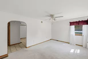 705 SW 4th St, Aledo, IL 61231 - Photo 10