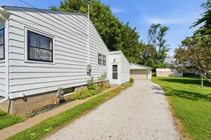 705 SW 4th St, Aledo, IL 61231 - Photo 22