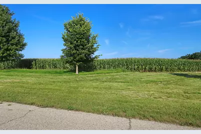 42253 N Strawberry Lane, Zion, IL 60099 - Photo 8