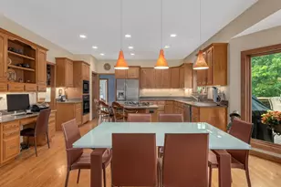 6905 Irish Ct, Darien, IL 60561 - Photo 12