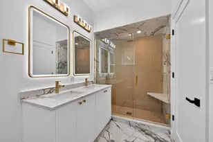 1345 W Grand Ave, Chicago, IL 60642 - Photo 16