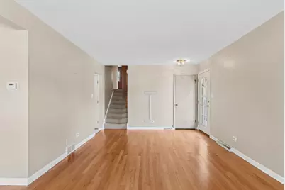 9352 S 82nd Court, Hickory Hills, IL 60457 - Photo 4