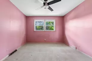 9352 S 82nd Ct, Hickory Hills, IL 60457 - Photo 10